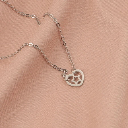 A new cross-border fashion, versatile hollowed-out heart-shaped star necklace with a high-end, light luxury titanium steel collarbone chain that doesn't fade. For women A new cross-border fashion, versatile hollowed-out heart-shaped star necklace with a high-end, light luxury titanium steel collarbone chain that doesn't fade. For women
